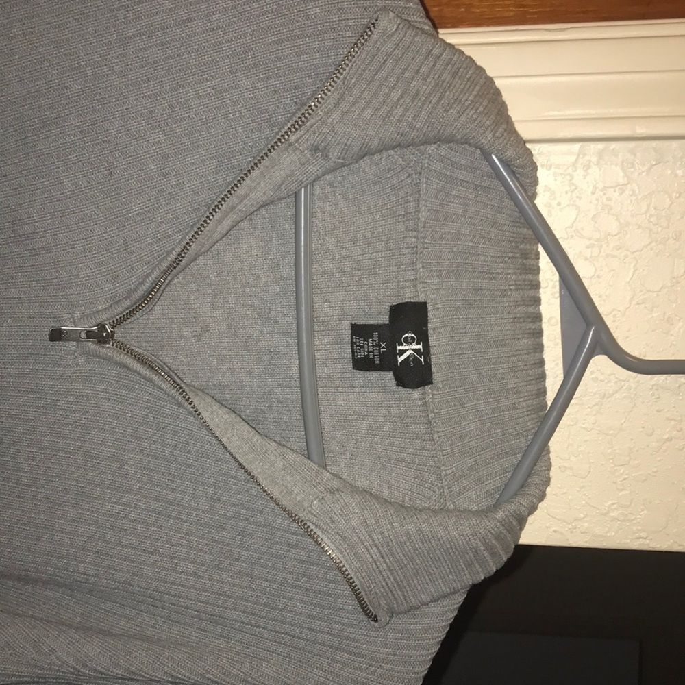Sweater - Picture 2 of 3